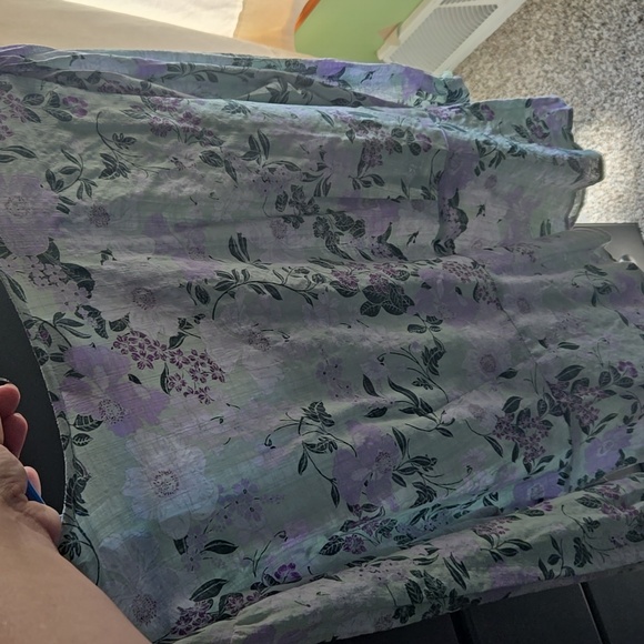 Liz Claiborne Cream Floral Wrap Blouse - Picture 7 of 7